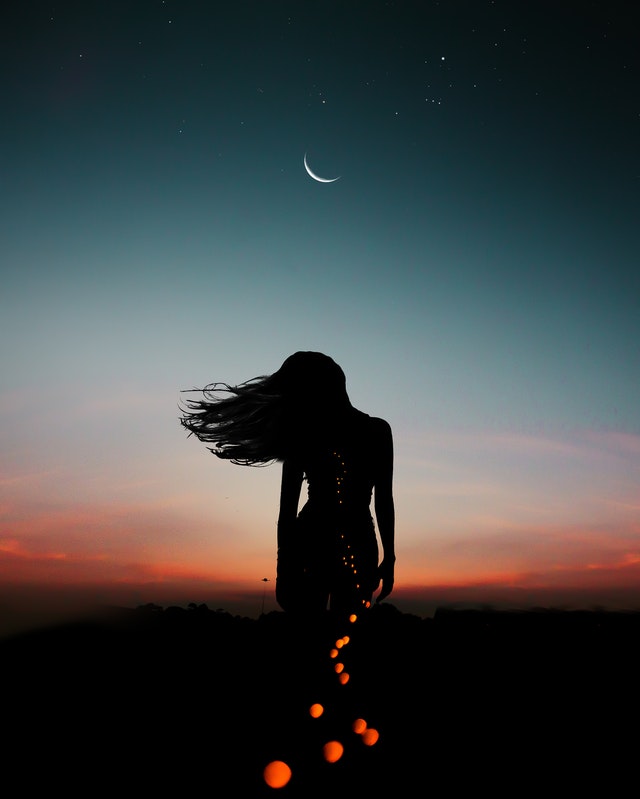 She Walks In Beauty